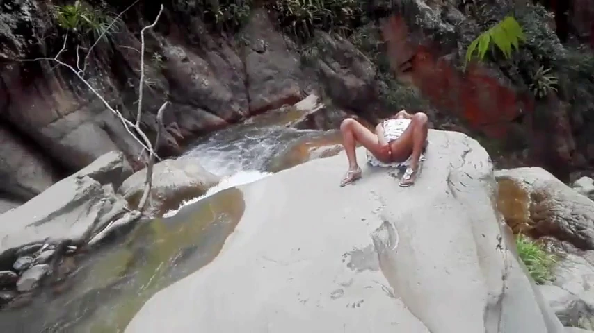 Toužící po tom, aby ji objevil muž porn video